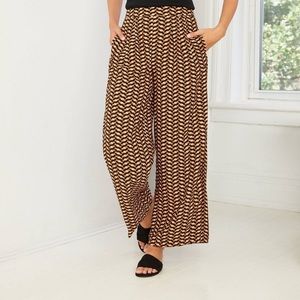 NWT Geo wide-leg pants